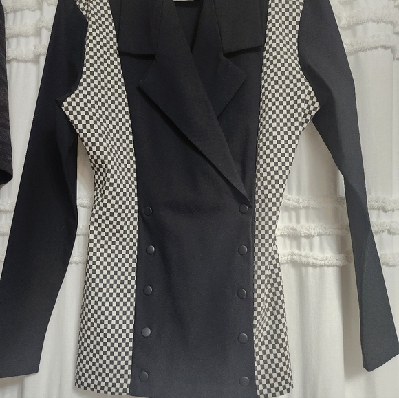 Absolutely stunning Vintage blazer. - Picture 6 of 8